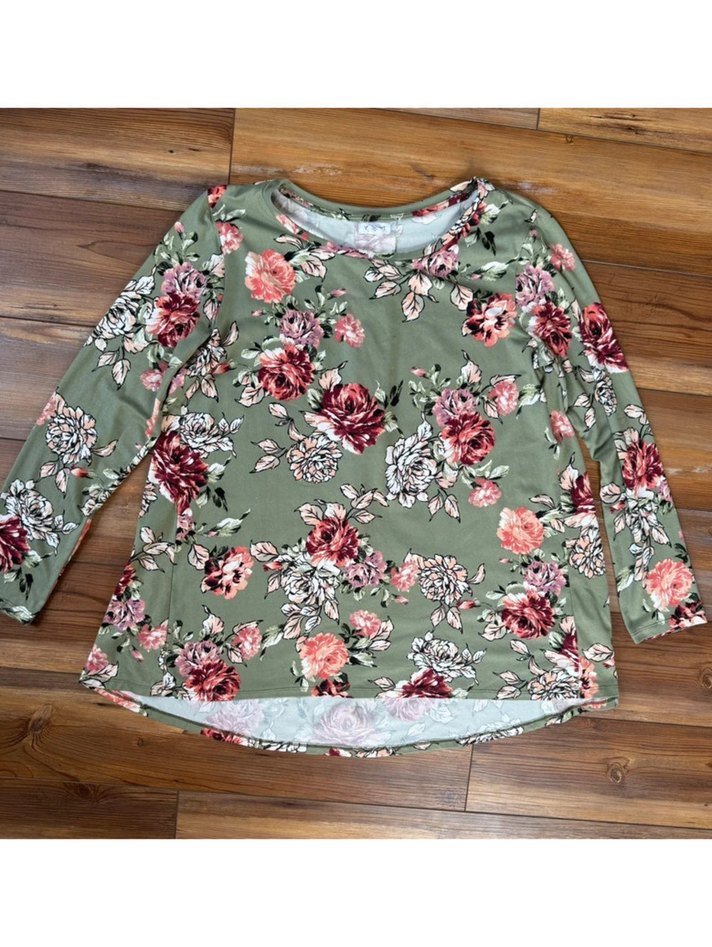 West port women’s long sleeve size medium
